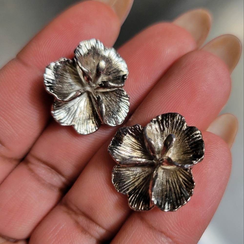 Silver flower earrings